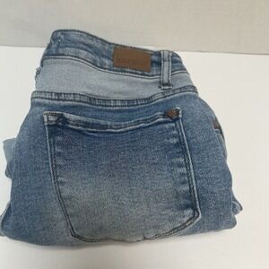 Judy Blue 2-Tone Yoke Hi-Rise Cuffed Denim‎ Jean Shorts Size Large Style#150143